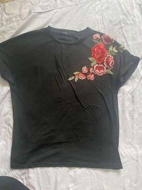 SHEIN Black Short-Sleeve Tee with Red Rose Embroidery